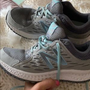 Women’s nonslip New Balance shoes! Size 8.5